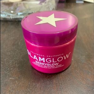 GlamGlow Berry Glow Probiotic Mask